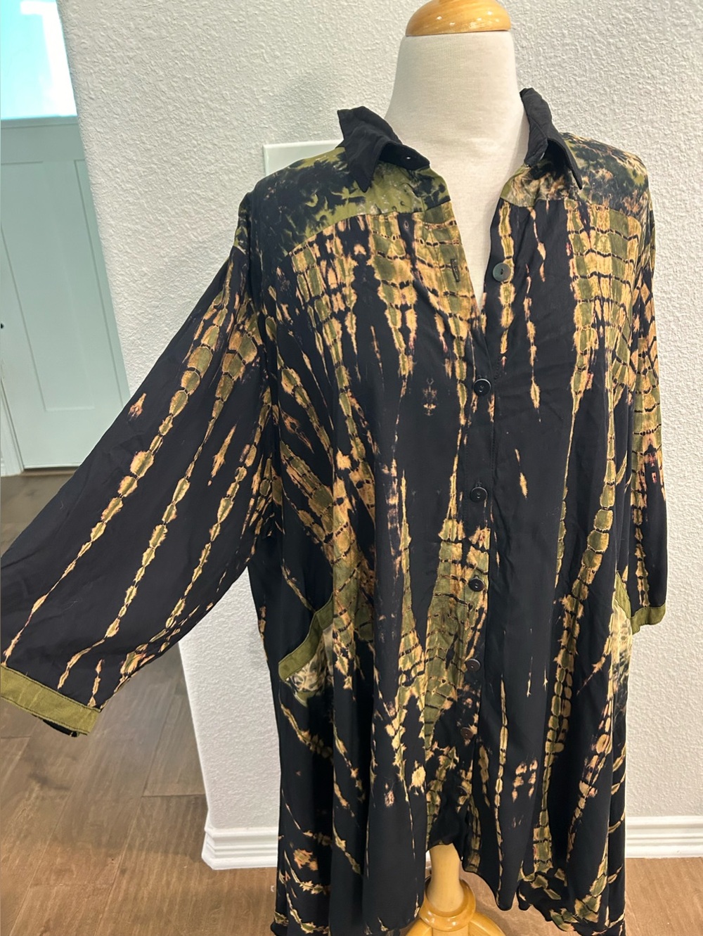Iguana green and black tie dye high low long tunic top 3X - Picture 3 of 8